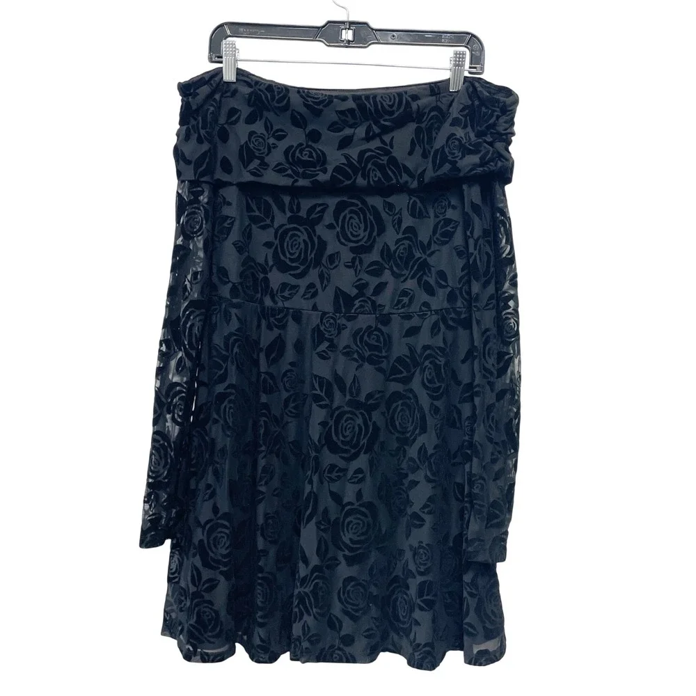 Wild Fable Women's Black‎ Rose Flocked Mini Fit and Flare Dress Size Medium